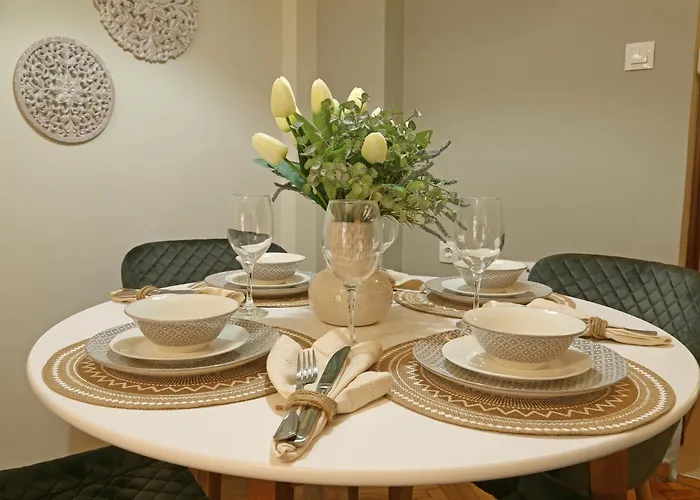 Cozyhome 4 Ilisia Appartement