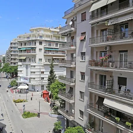 Cozyhome 4 Ilisia Apartmán *