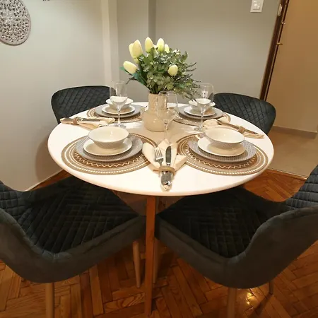 Cozyhome 4 Ilisia Apartmán