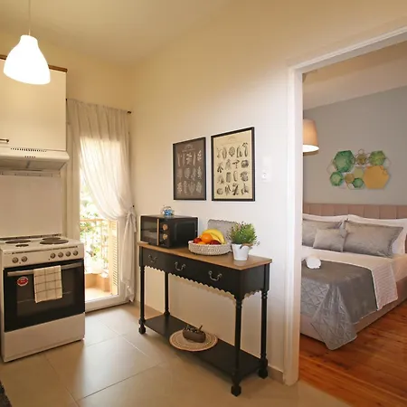 Cozyhome 4 Ilisia Apartmán *