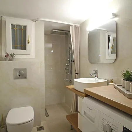 Cozyhome 4 Ilisia Apartmán