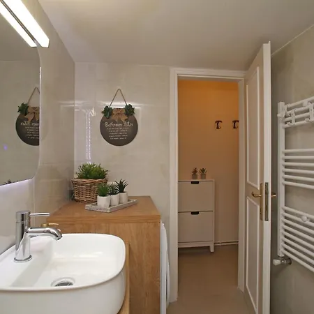 Cozyhome 4 Ilisia Apartmán Soluň